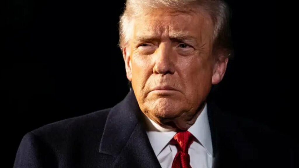 trump nenshkruan ligjin per hapjen e dosjes se jeffrey epstein ai ishte mik i ish presidentit bill clinton 691e902800295