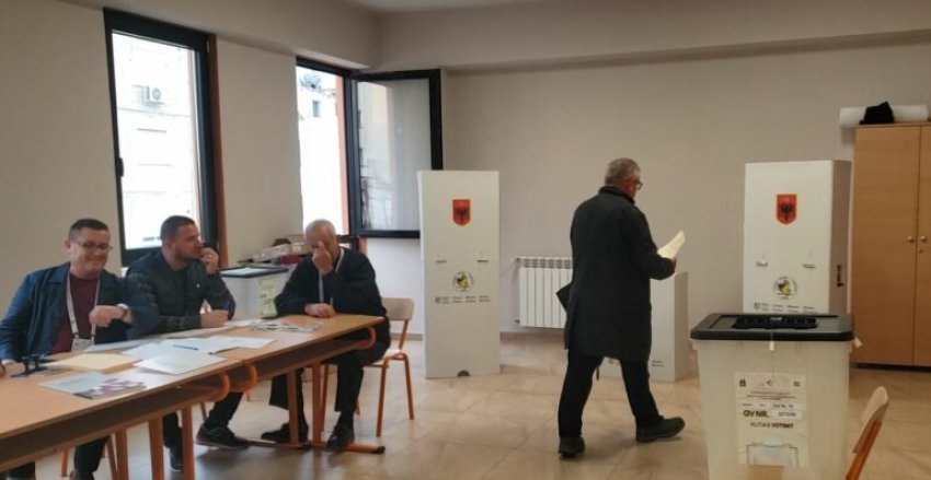 zgjedhjet e pjesshme lokale nis pa probleme procesi i votimit ne berat 691044b5dabca