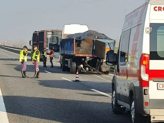 Aksident tragjik në Itali, vdes shoferi 54 vjeçar nga Tetova 3 aksident tragjik ne itali vdes shoferi 54 vjecar nga tetova 6939e61293f57