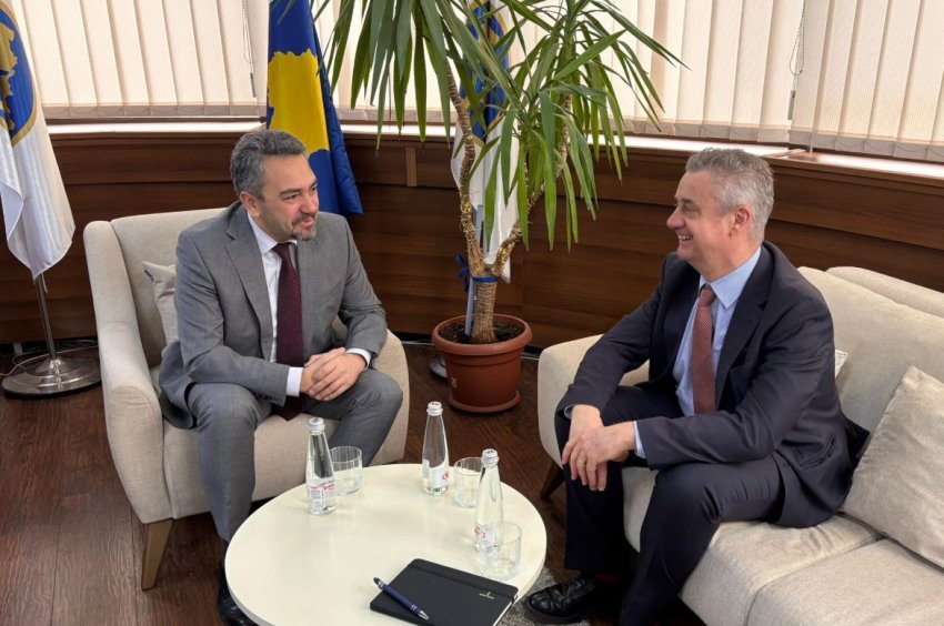 ambasadori britanik vlereson perpjekjet e kqz se per zgjedhje te qeta me 28 dhjetor 694a805e8ed9a