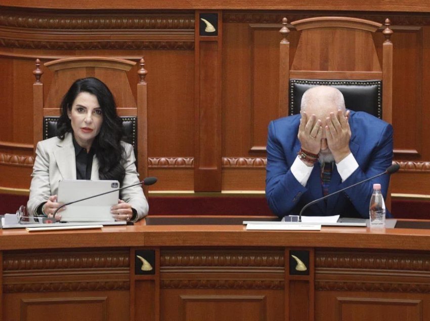 balluku e pezulluar nga detyra me vendim te gjkko bardhi reagon pas deklaratave te rames iu referua venecias dhe strasburgut por pa permendur emer te ndonje vend 692d7df832aef