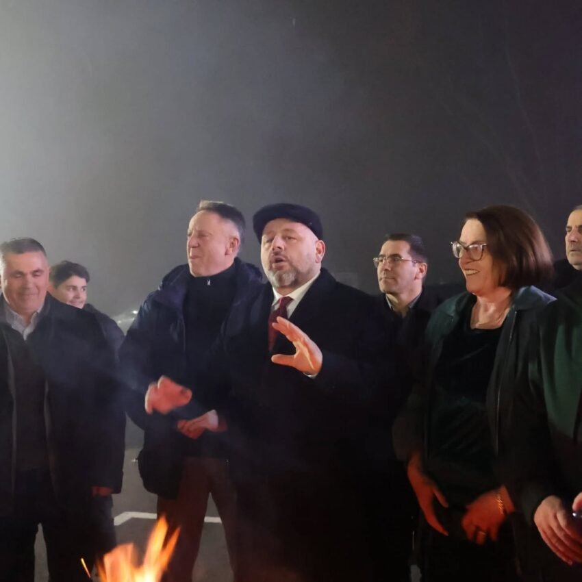 Berisha zhvillon takime me qytetarë në Pejë dhe Ozdrim 1 berisha zhvillon takime me qytetare ne peje dhe ozdrim 693dfa1e8a3ca