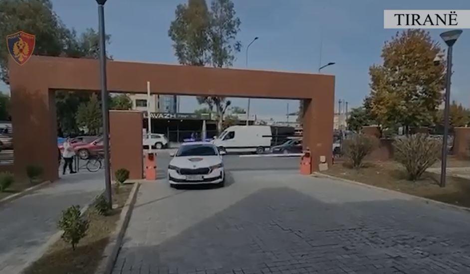 E dhunuan dhe i morën lekët e xhiros pronarit të një biznesi në Tiranë, arrestohen autorët 1 e dhunuan dhe i moren leket e xhiros pronarit te nje biznesi ne tirane arrestohen autoret 693ea28395d7f