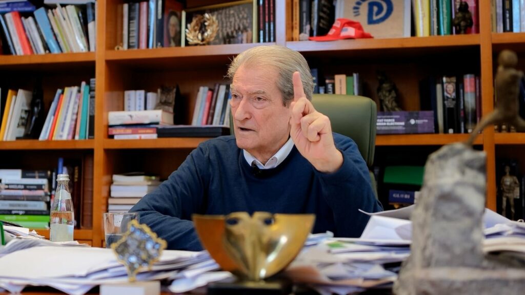 “E patë ku përfundoi Shabani”, Berisha mesazh Lapajt dhe Shehajt: I kemi ftuar, por po tregohen opozitë e opozitës 2 e pate ku perfundoi shabani berisha mesazh lapajt dhe shehajt i kemi ftuar por po tregohen opozite e opozites 6946a7a3a578b