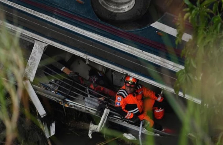 e rende ne guatemala permbyset autobusi ne perrua mbeten te pakten 15 viktima 69501ad43ef21