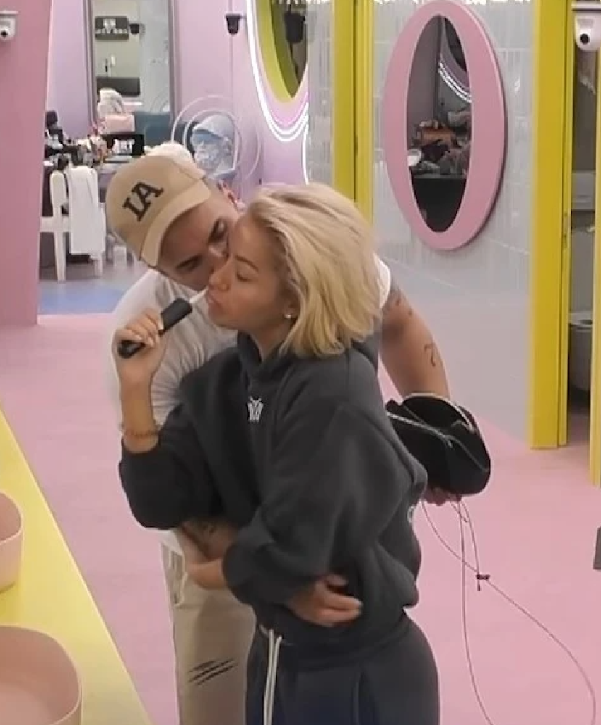 Edi dhe Dolce zgjojnë shtëpinë me një moment të ëmbël, afërsia mes tyre mbetet e dukshme 1 edi dhe dolce zgjojne shtepine me nje moment te embel afersia mes tyre mbetet e dukshme 693c081a6a41d