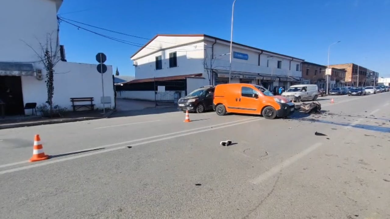emri aksident ne lushnje makina perplaset me motorin plagoset rende nje nga shoferet 694e586589189
