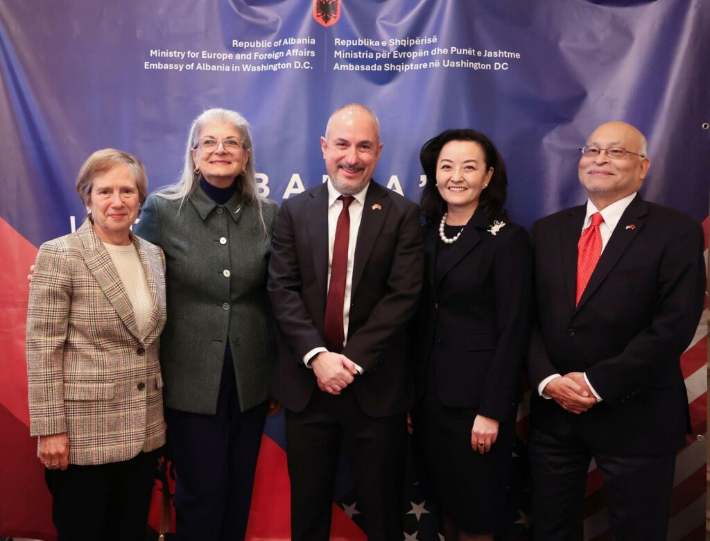 ervin bushati takon 4 ish ambasadoret amerikane qe sherbyen nder vite ne shqiperi 693194d2a6020
