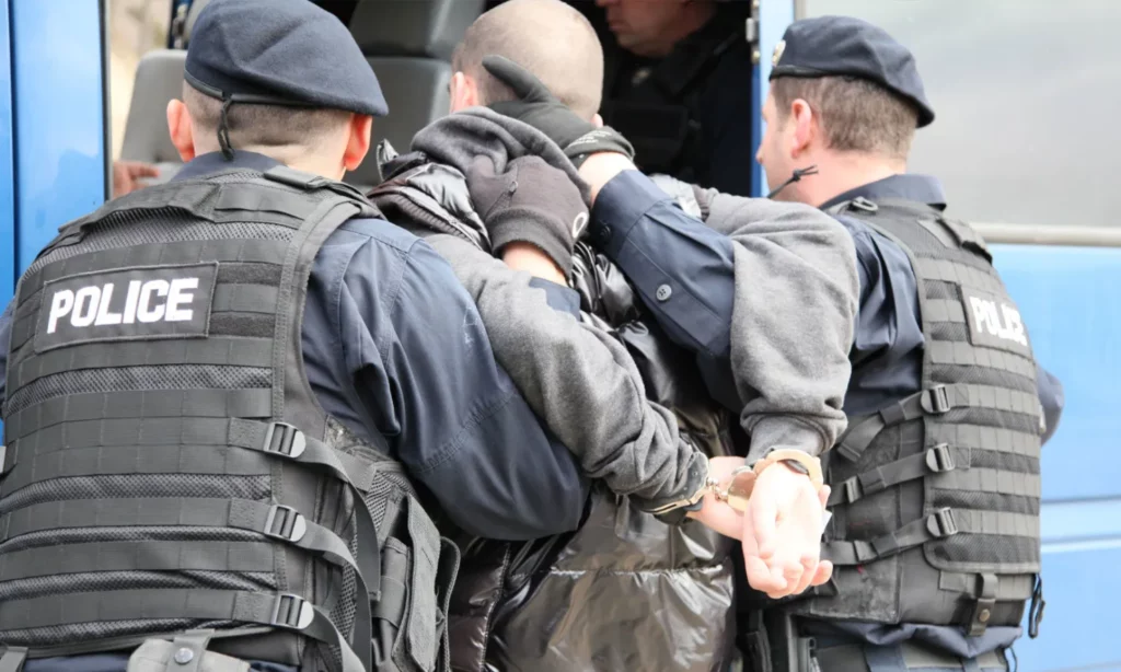 fotot me te keqijte e me te keqijve 6 shqiptare te rrezikshem arrestohen nga departamenti amerikan i sigurise kombetare ja per cfare akuzohen 693a056a39e8b