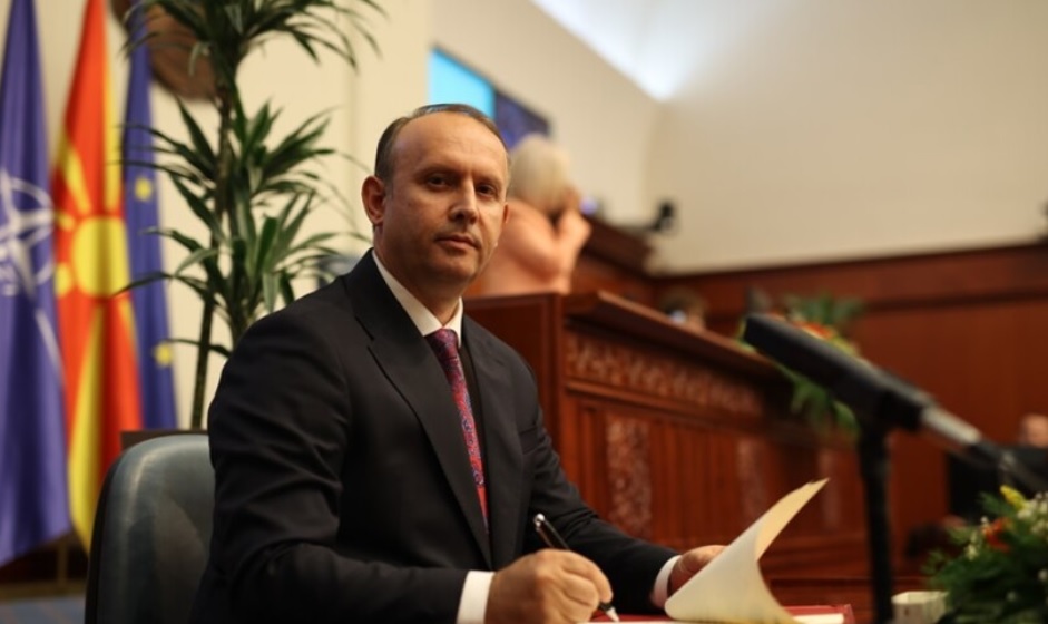 gashi uron besimtaret katolike festat e krishtlindjeve sjellin mesazhe paqeje solidariteti humanizmi 694d03e1668af