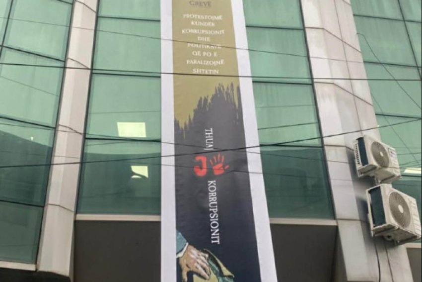 greva simbolike e ojq ve thirrje per veprim kunder korrupsionit 6936a4aed6c53