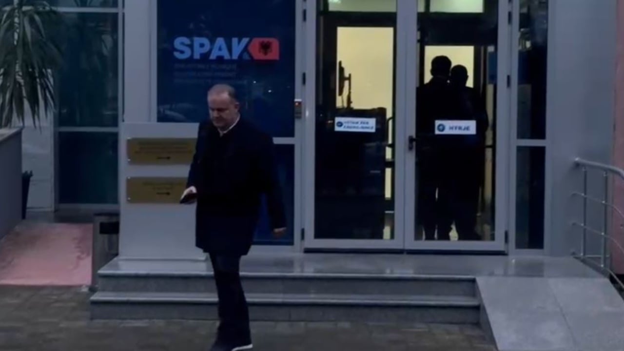 hakeroi kompjuteret mbyllen hetimet ish drejtori i burgjeve agim ismaili del nga spak se bashku me avokatin 694ad465a8a34