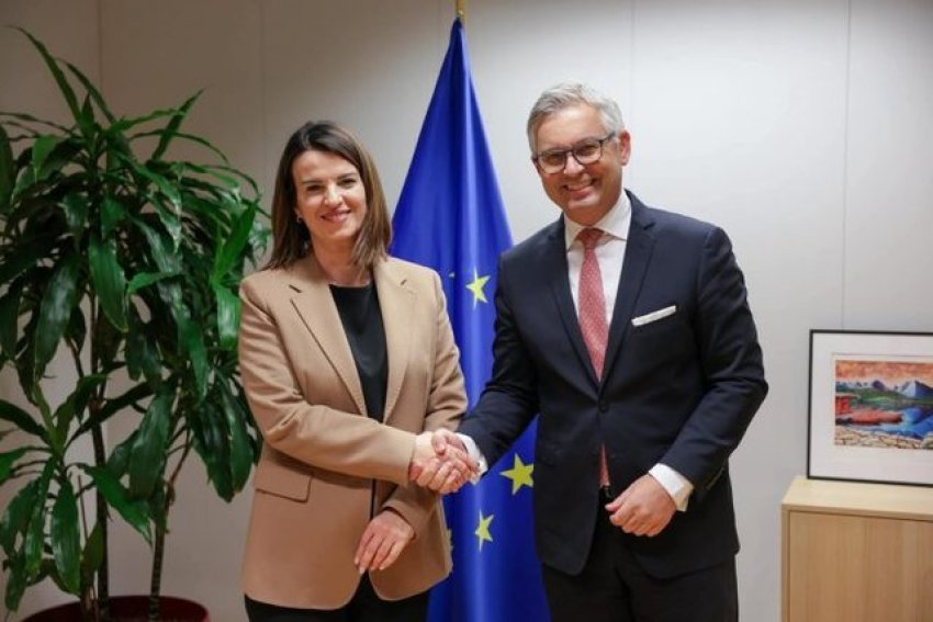 Koçiu në Bruksel: Avancojmë reformat kyçe në fushën e rendit, sigurisë dhe menaxhimit të migracionit 3 kociu ne bruksel avancojme reformat kyce ne fushen e rendit sigurise dhe menaxhimit te migracionit 69387a7ad7b73