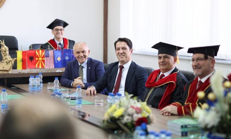 Kryetari i Alternativës në Akademinë solemne të UT-së 3 kryetari i alternatives ne akademine solemne te ut se 6942e135086a2