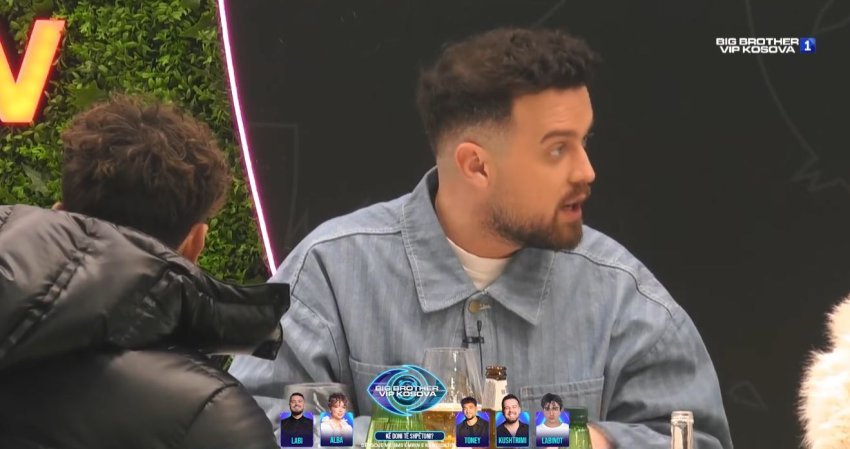 Kushtrimi shpërthen ndaj Albës: S’mund ta ndash tavolinën me një burrë si unë 2 kushtrimi shperthen ndaj albes smund ta ndash tavolinen me nje burre si une 694499b2acbc5