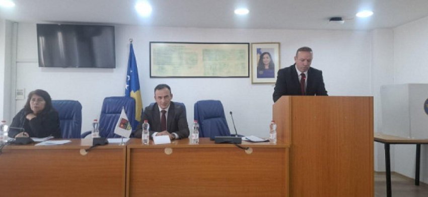 Kuvendi Komunal i Obiliqit bëhet me kryesues të ri 3 kuvendi komunal i obiliqit behet me kryesues te ri 693aedb037d02