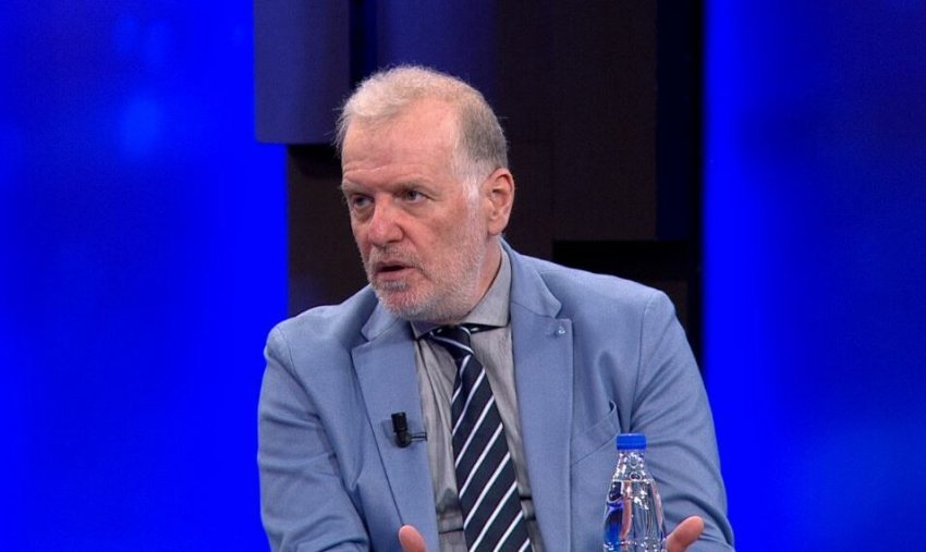 levizja e salianjit pollo moment i papershtatshem shkon ne menyre te 694f001679945