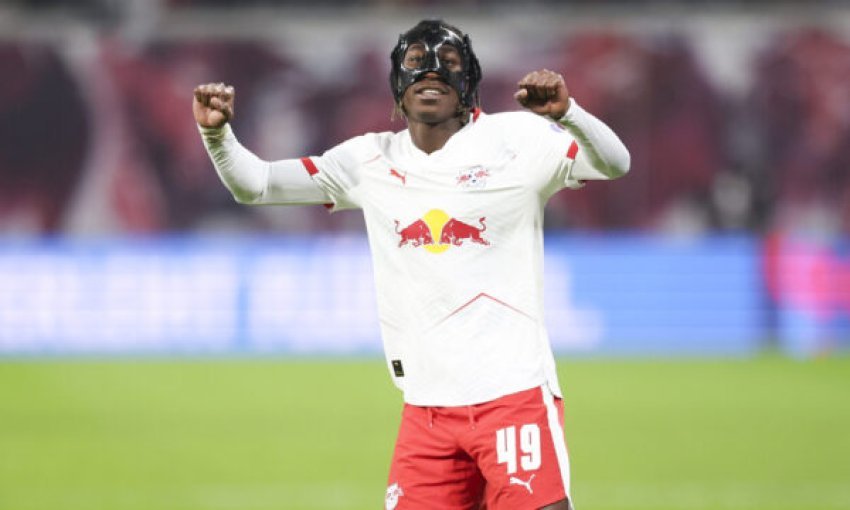 Liverpooli çmendet për Diomanden 3 liverpooli cmendet per diomanden 693b3a1a3ebc5