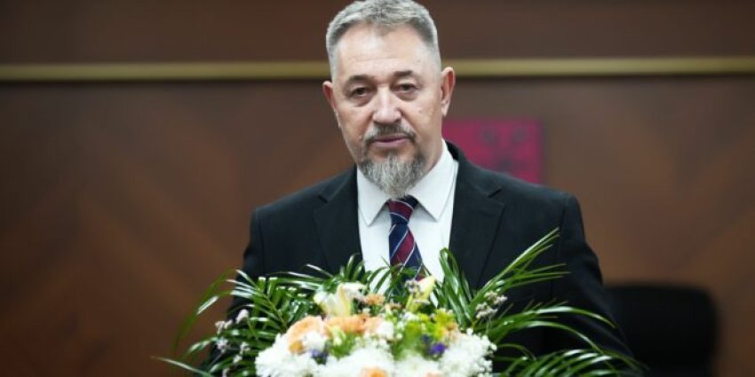 Maloku kritikoi gjuhën fyese të politikanëve: Qytetari meriton përgjegjësi, jo spektakle para kamerave 2 maloku kritikoi gjuhen fyese te politikaneve qytetari meriton pergjegjesi jo spektakle para kamerave 6933dda8e148c