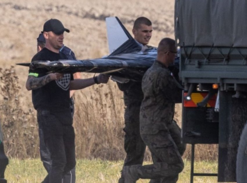 Mbeturinat e dyshuara të një droni gjenden në Poloninë lindore 1 mbeturinat e dyshuara te nje droni gjenden ne polonine lindore 693ef753785a5