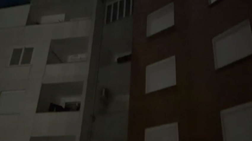 mbingarkesa e rrjetit elektrik lezha prej disa oresh ne erresire ne vigjilje te vitit te ri 69559795c5580