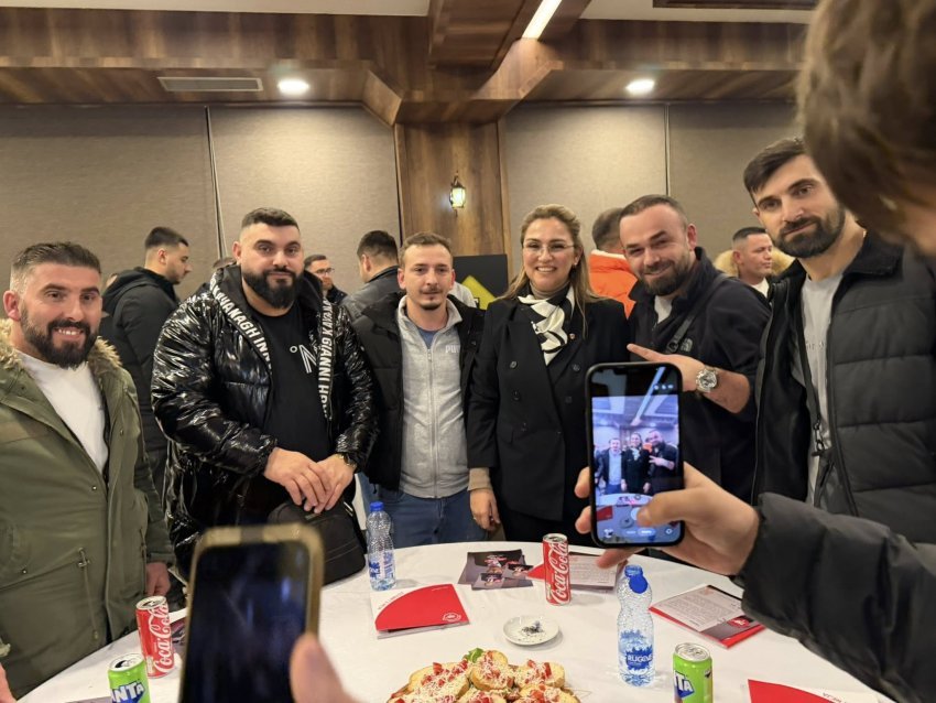 mehmeti selimi takohet me diasporen e therandes 694eec4eb7206