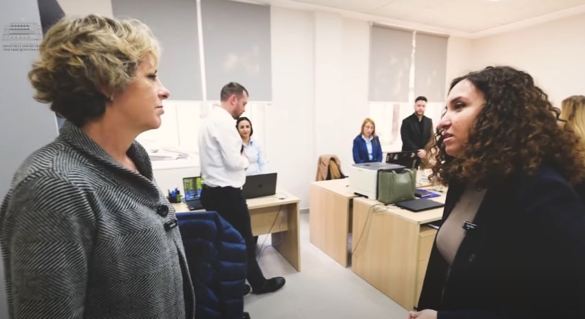 ministrja sala takim me stafin e oshksh kujdes i shtuar gjate sezonit te festave 6947dbf507d11