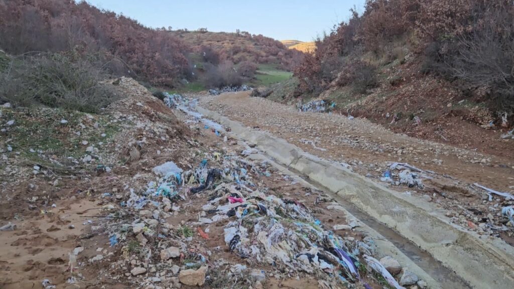 ndoten tokat ne pogradec cahet diga e rezervuarit te cerraves katastrofe mjedisore ne disa zona 69372a0720b65