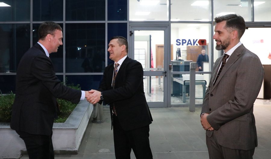 Një ditë para zgjedhjes së kreut të ri, zyrtari i DASH vizitë në SPAK 1 nje dite para zgjedhjes se kreut te ri zyrtari i dash vizite ne spak 6939ee54279d5