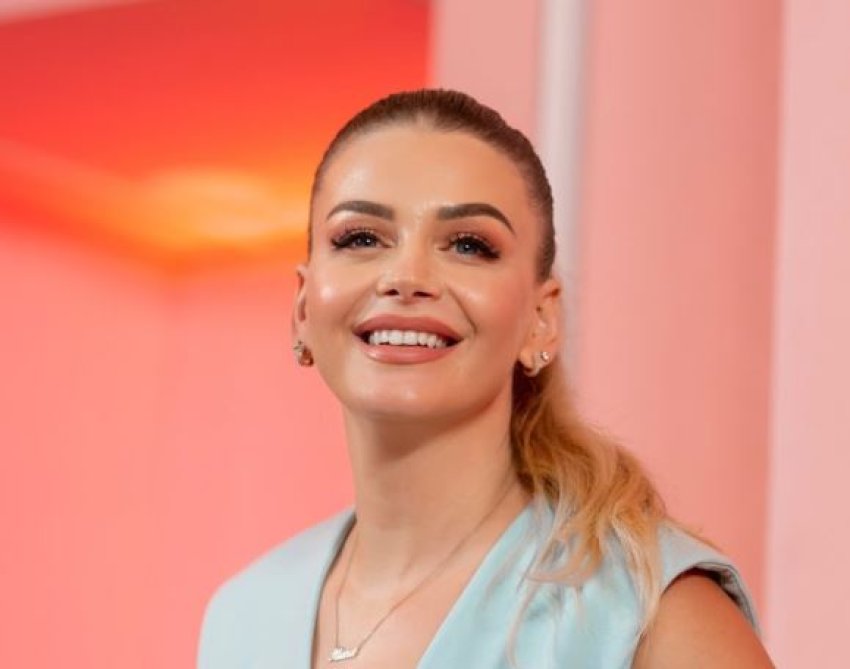 Orinda Huta kundër festivaleve  Ambient me energji negative  harxhon dhe lodhesh pafund  Vetëm kënga kushton 