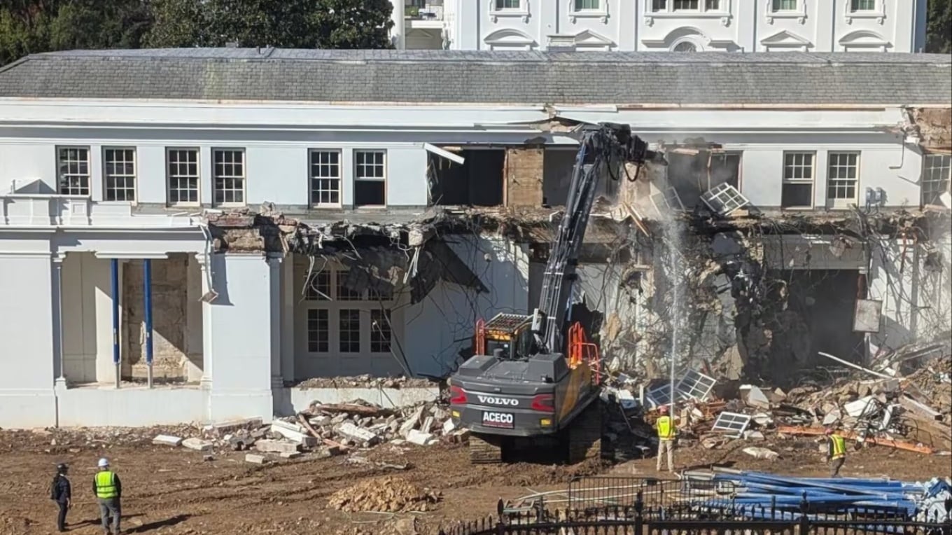 Padi kundër Trump për shembjen lindore të ‘Shtëpisë së Bardhë’, reagime te reja për Sallën e Ballos 1 padi kunder trump per shembjen lindore te shtepise se bardhe reagime te reja per sallen e ballos 693e888633da5