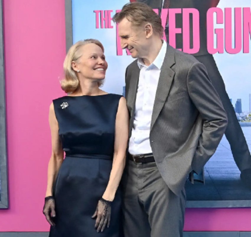 Pamela Anderson thyen heshtjen për romancën “intime” me Liam Neeson 3 pamela anderson thyen heshtjen per romancen intime me liam neeson 693867d92d368