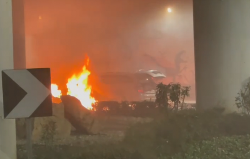 perfshihet nga flaket makina te rrethrrotullimi i liqenit nuk raportohet per persona te lenduar 694c5d23e8327