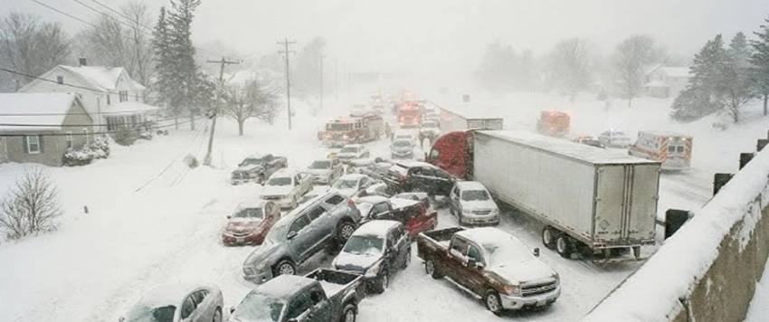 perplasje zinxhir ne shba 45 automjete te perfshira stuhia e bores shkakton kaos 692d6355cefe3