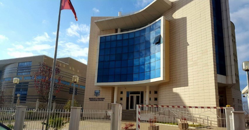 Prokuroria Shkodër dërgon në gjyq punonjësin e policisë, kryeinspektorin dhe dy inspektorët e IMT-së në Vaun e Dejës 1 prokuroria shkoder dergon ne gjyq punonjesin e policise kryeinspektorin dhe dy inspektoret e imt se ne vaun e dejes 693be257156e8