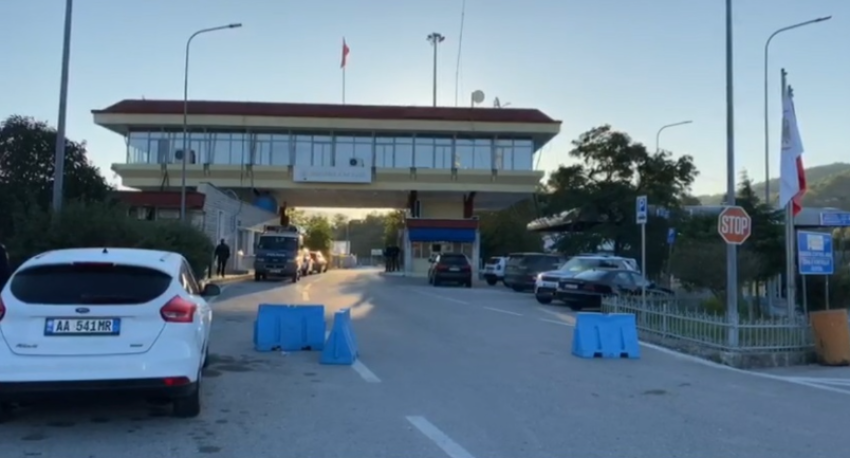 Protesta e fermerëve grekë vijon, bllokohet për tre orë aksi rrugor Kakavijë-Janinë 1 protesta e fermereve greke vijon bllokohet per tre ore aksi rrugor kakavije janine 6936b87639a00