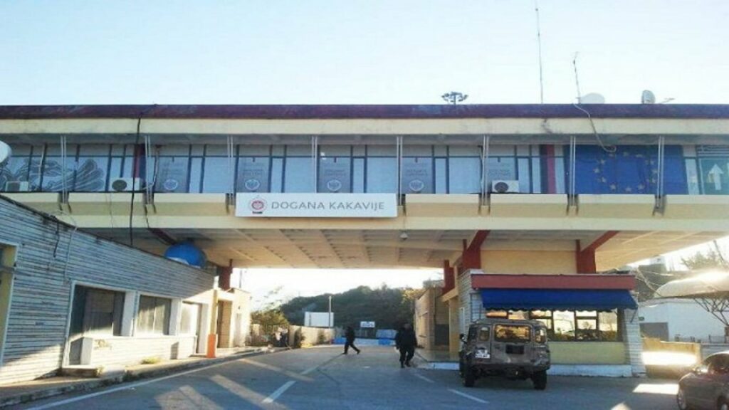 Protestat në Greqi/ Bllokohet qarkullimi Kakavijë–Janinë, ja në cilën orë nuk do lejohen kalimet 2 protestat ne greqi bllokohet qarkullimi kakavije janine ja ne cilen ore nuk do lejohen kalimet 693416854b324