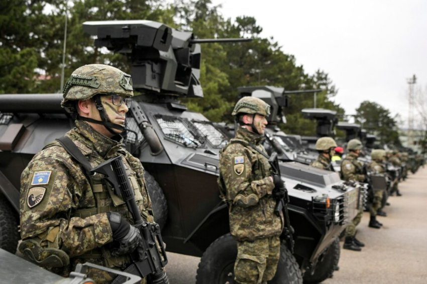 rritet profesionalizmi i fsk se furnizohen me veshmbathje speciale te zhytjes 69369cc343c3b