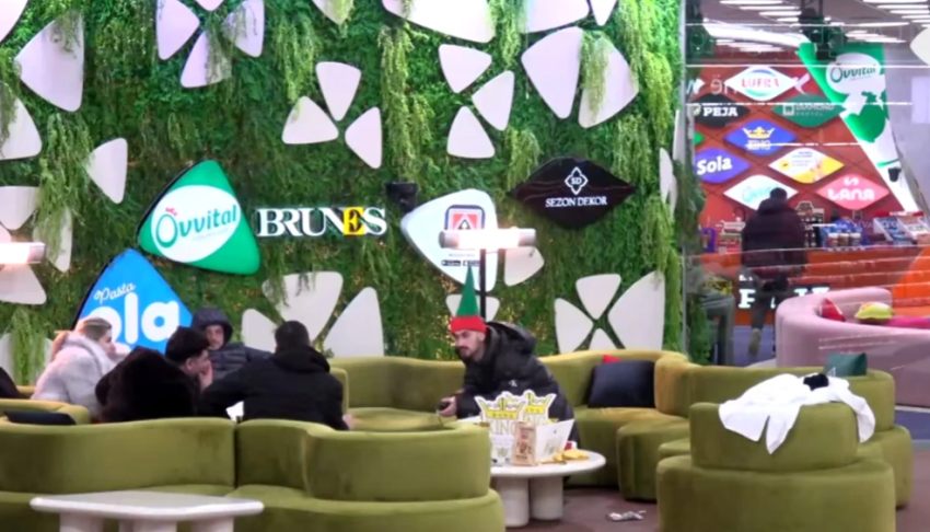 se mos dridhen duart kur te besh qitje miri i fluturon puthje kristit do vish te perkedhel ty 694fb253d35b6