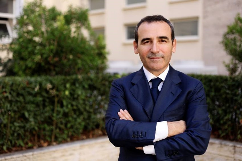 sekretari i pergjithshem i kryeministrise engjell agaci nen lupen e spak shfaqet ne publik me badigarde 694a9b159bff9