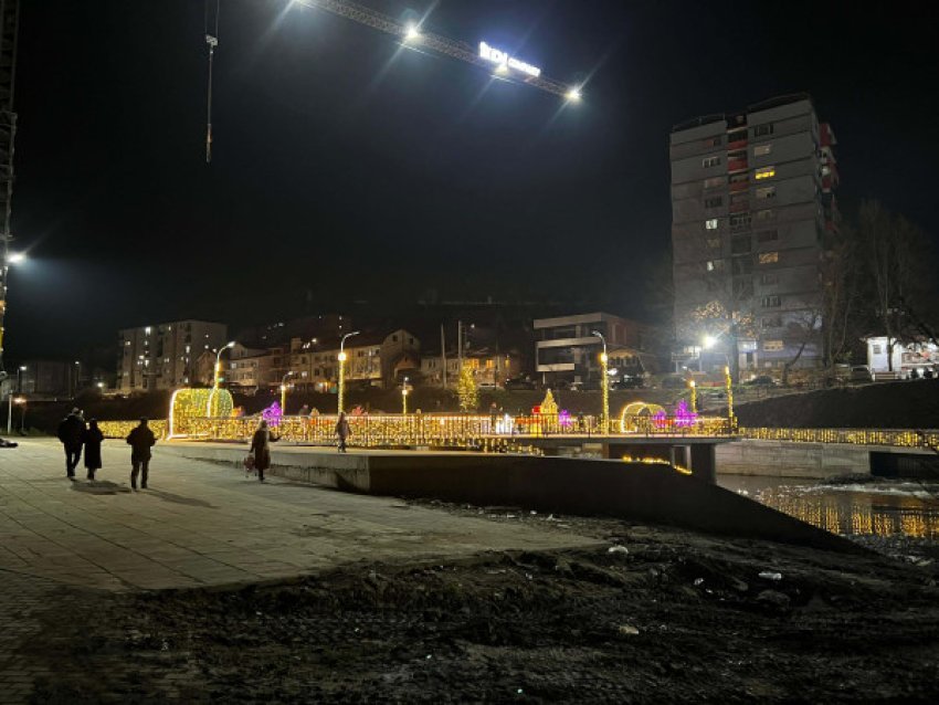 sheshi isa boletini shnderrohet ne qender festive per fundvit 694ed02f763ac