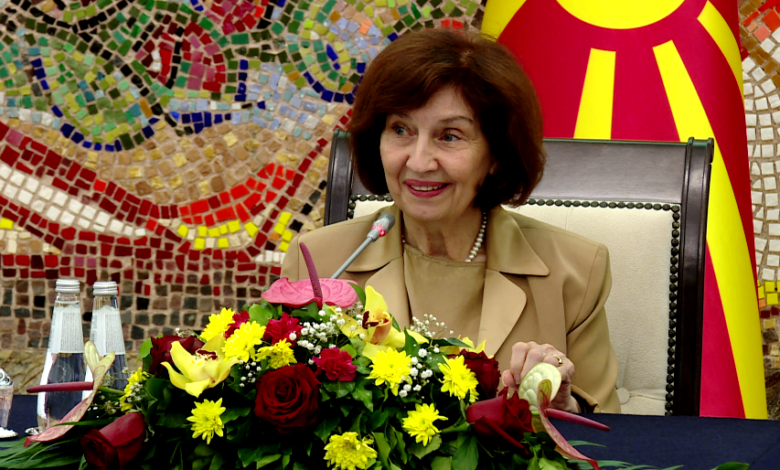 siljanovska davkova le ta bejme maqedonine nje vend te mire te drejte dhe dinjitoz per te jetuar 6936cb77c6543