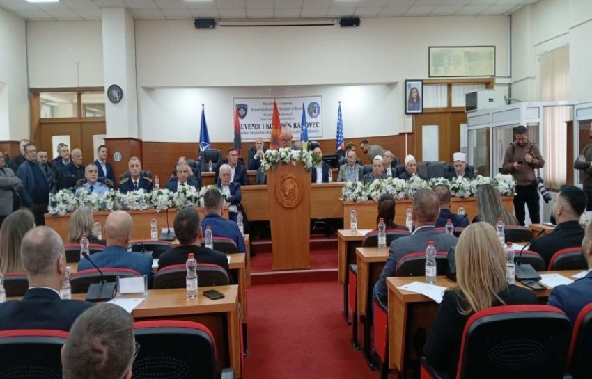 Smajl Latifi betohet për mandatin e katërt radhazi si kryetar i Rahovecit 3 smajl latifi betohet per mandatin e katert radhazi si kryetar i rahovecit 6936c0ced7261