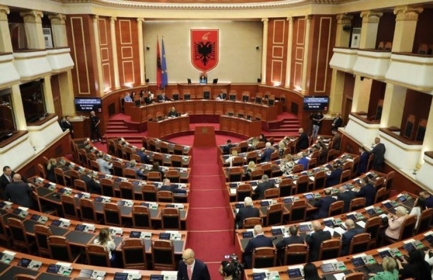 Sot seancë plenare në Kuvend, 20 çështjet që parashikohen në Rendin e Ditës 3 sot seance plenare ne kuvend 20 ceshtjet qe parashikohen ne rendin e dites 69313a369b8d2