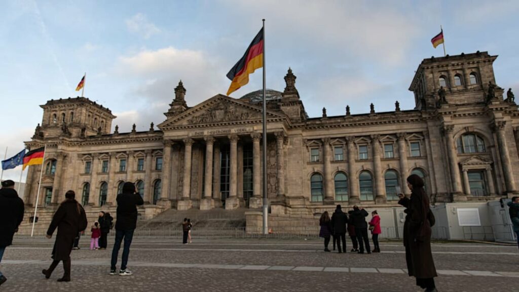 Sulm kibernetik në Bundestag? Pajisjet dhe shërbimet e parlamentit gjerman ndaluan së punuari gjatë vizitës së Zelenskyt 3 sulm kibernetik ne bundestag pajisjet dhe sherbimet e parlamentit gjerman ndaluan se punuari gjate vizites se zelenskyt 69404a8690894