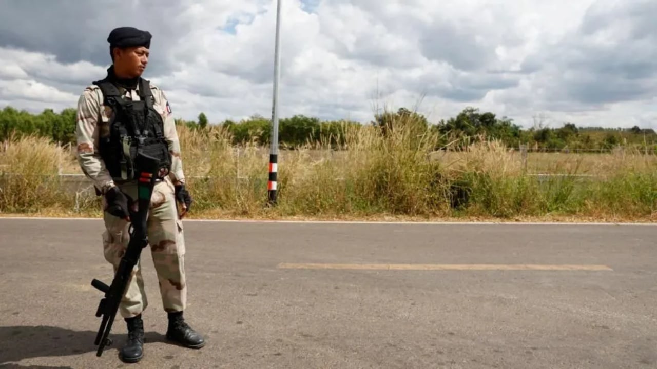 tajlanda bombardon zonen kufitare me kamboxhian vazhdojne bisedimet per armepushim 694e92c847106