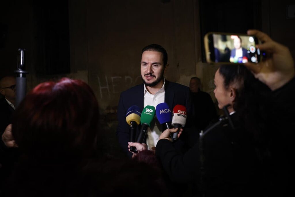 takimi sot ne durres me demokratet salianji qellimi eshte ringritja dhe zgjimi i pd se 693076646a6cf