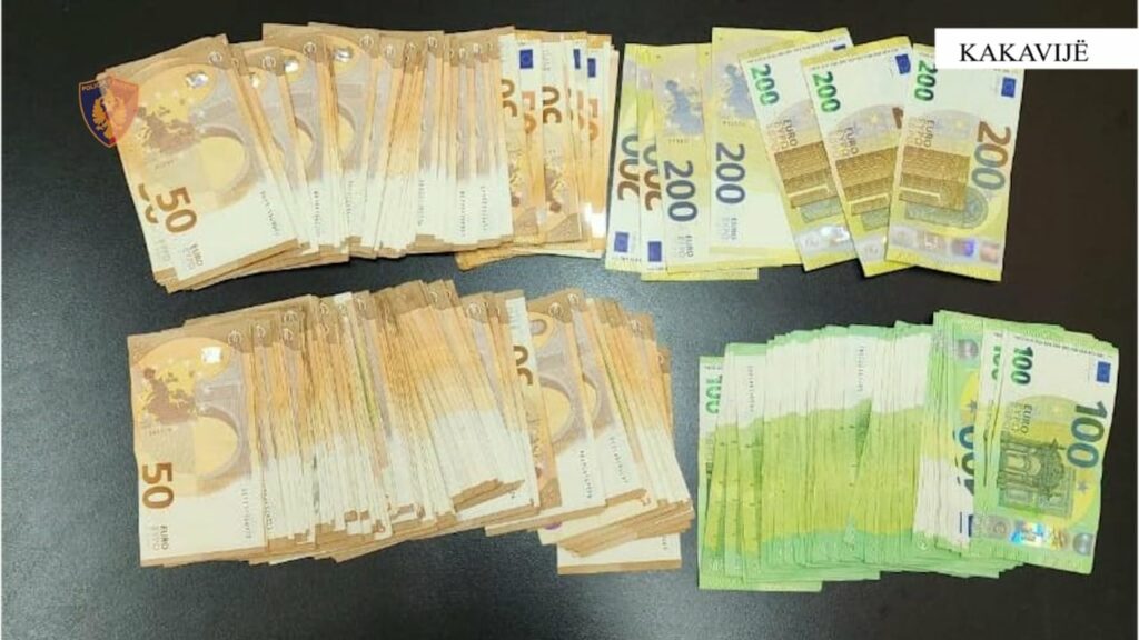 tentoi te nxirrte nga shqiperia mbi 22 mije euro pa i deklaruar procedohet 54 vjecari 693157643ff2a