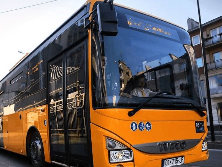 trafiku urban dhe transportuesit private i kthehen punes neser 692f484f062f5