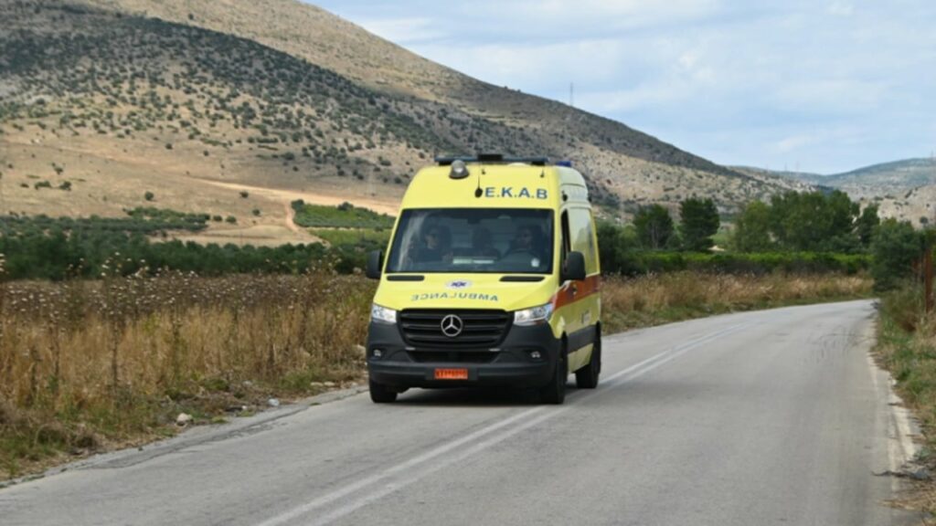 tragjedi ne familje vella e moter gjenden te pajete ne shtepine e tyre dyshohet se u asfiksuan nga tymi i sobes se drurit 6952a3677fd6b